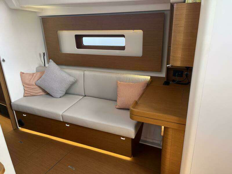 2023 Beneteau First 44
