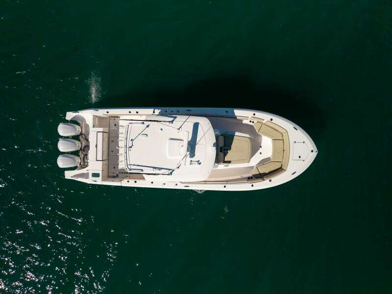 2019 Pursuit S 368 Moon Dogg Overview