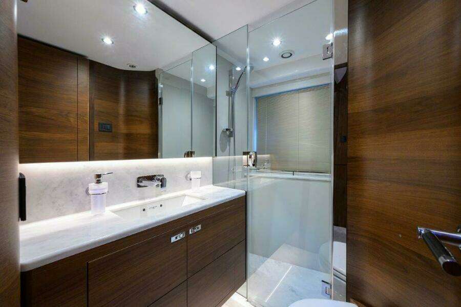 Princess Y78 - Guest Stateroom Starboard Ensuite Head