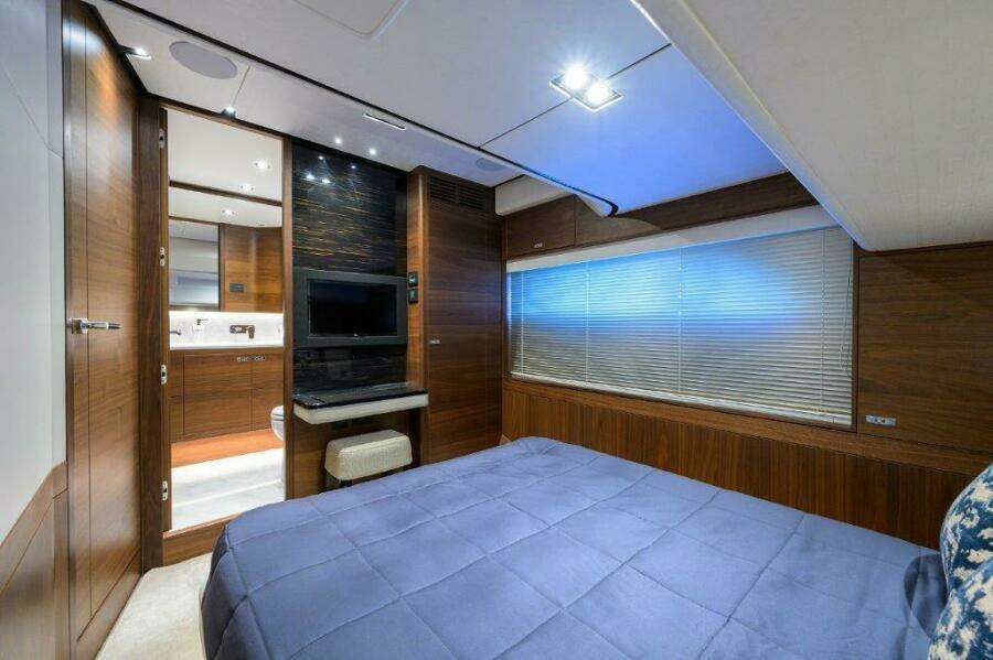 Princess Y78 - Guest Stateroom Starboard