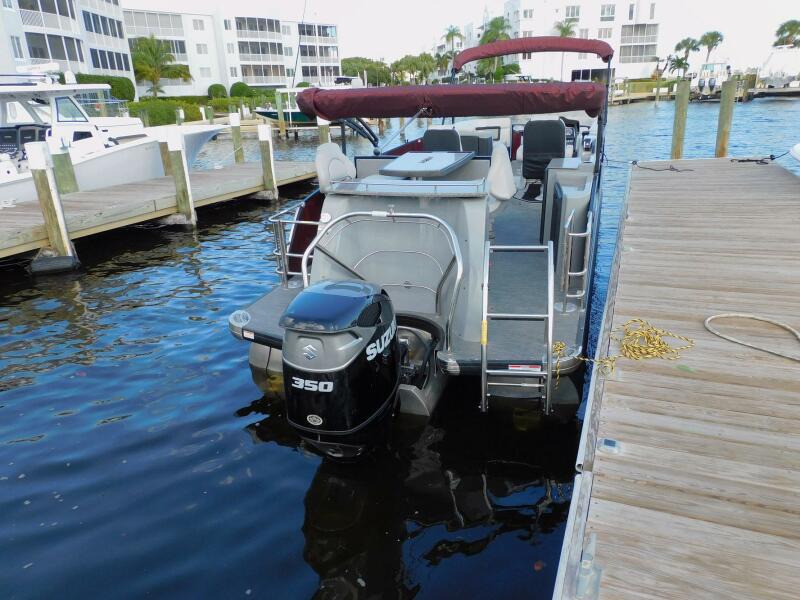 27' 2023 Aqua Patio 275 CBE