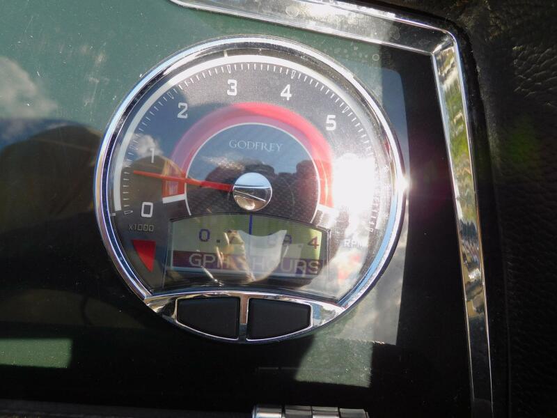 27' 2023 Aqua Patio 275 CBE