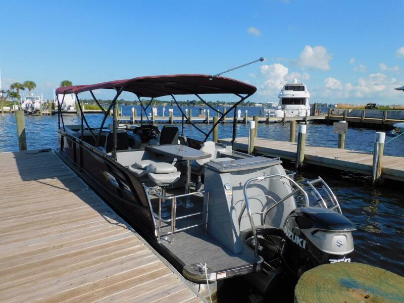 27' 2023 Aqua Patio 275 CBE