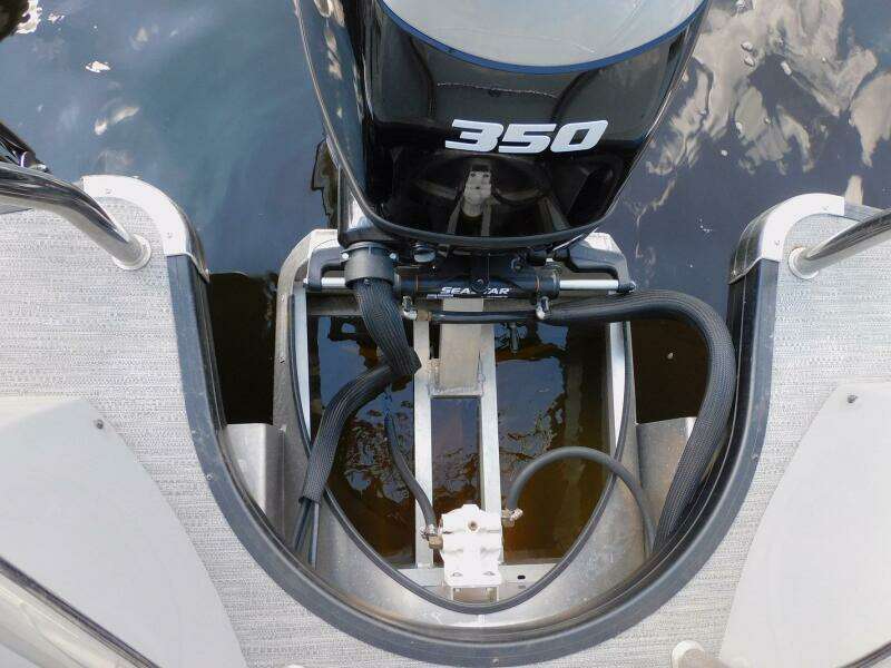 27ft Aqua Patio Yacht For Sale