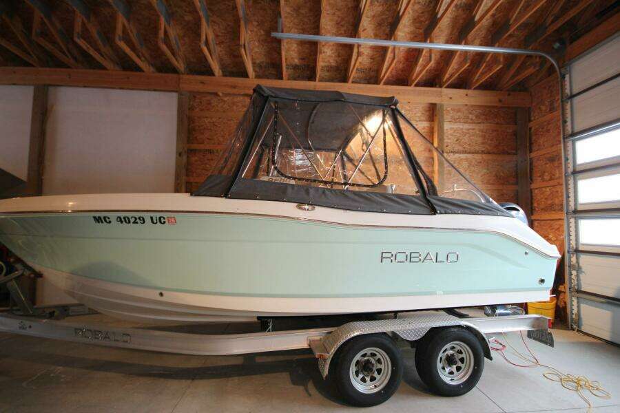 20ft Robalo Yacht For Sale