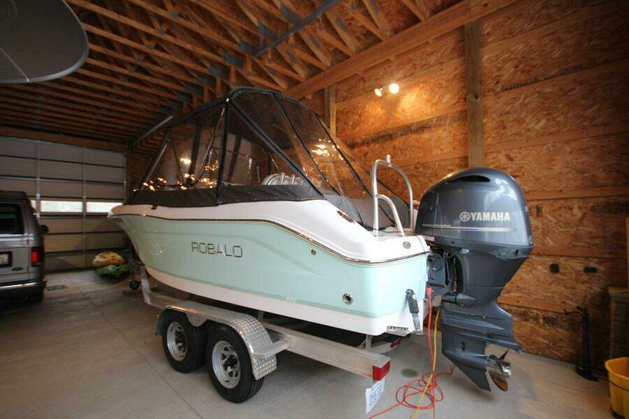 20ft Robalo Yacht For Sale