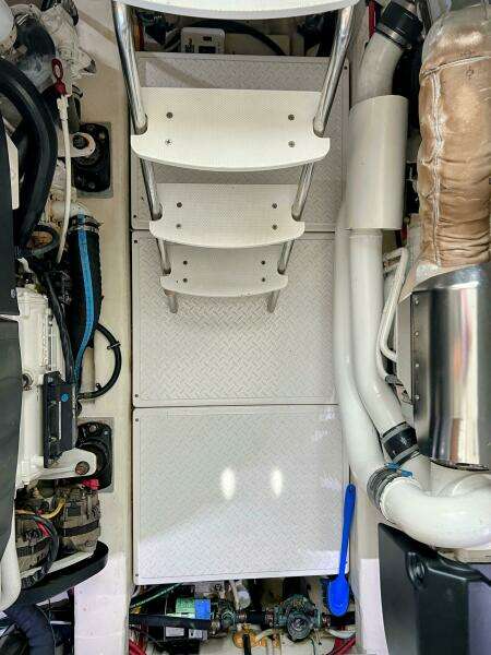 VALOR 50ft Tiara Yachts Yacht For Sale