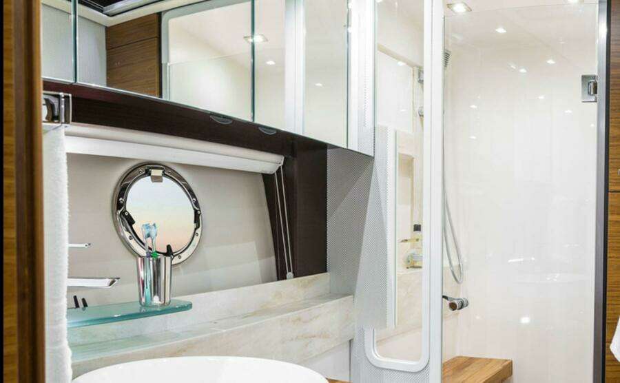 VALOR 50ft Tiara Yachts Yacht For Sale