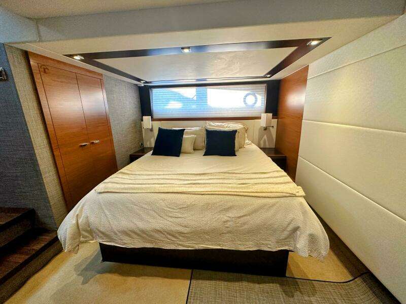 VALOR 50ft Tiara Yachts Yacht For Sale