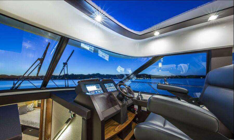 VALOR 50ft Tiara Yachts Yacht For Sale