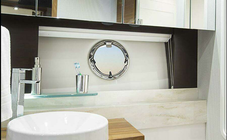 VALOR 50ft Tiara Yachts Yacht For Sale