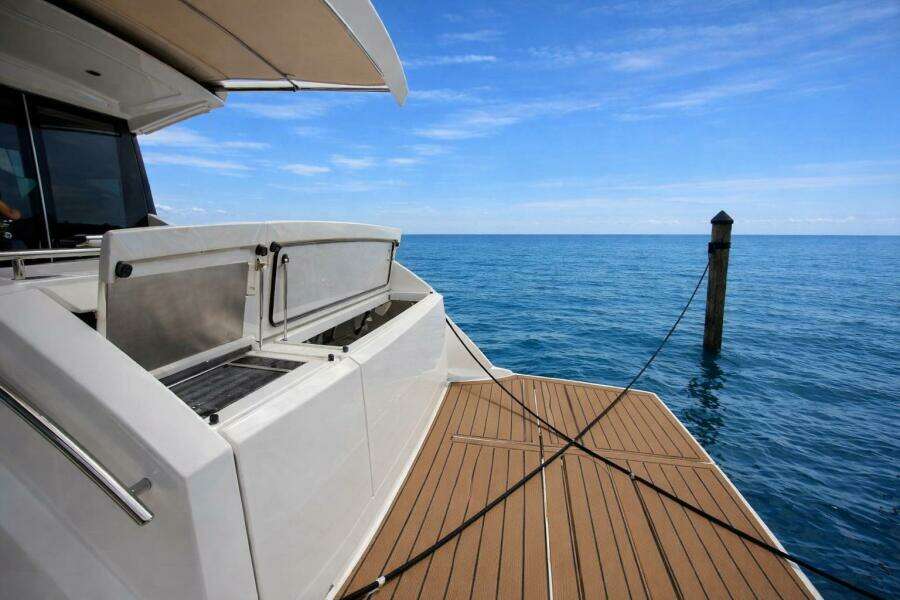 VALOR 50ft Tiara Yachts Yacht For Sale