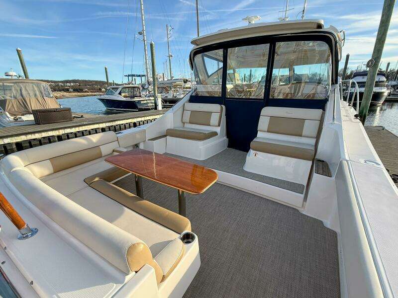 Sonder 36ft Tiara Yachts Yacht For Sale