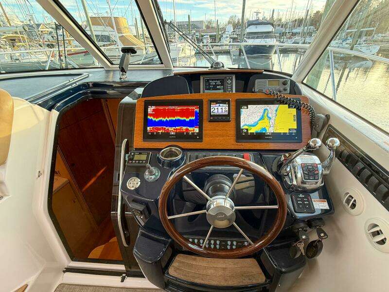 Sonder 36ft Tiara Yachts Yacht For Sale