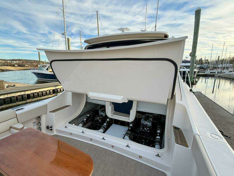 Sonder 36ft Tiara Yachts Yacht For Sale