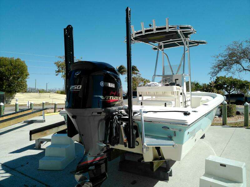 22ft Pathfinder Yacht For Sale