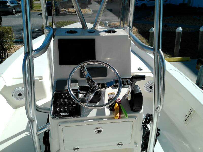 22ft Pathfinder Yacht For Sale
