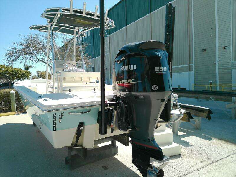 22ft Pathfinder Yacht For Sale