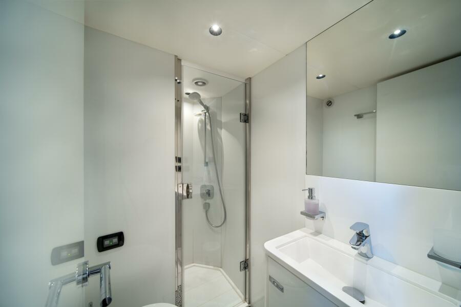 80' 2025 Princess X80