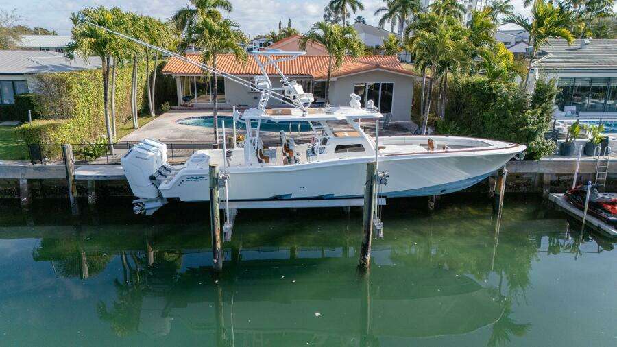 43ft Invincible Yacht For Sale