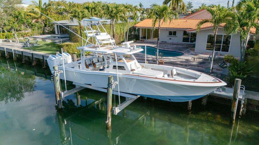 43ft Invincible Yacht For Sale