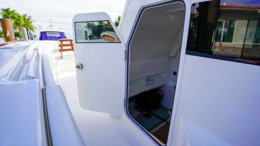 43ft Invincible Yacht For Sale