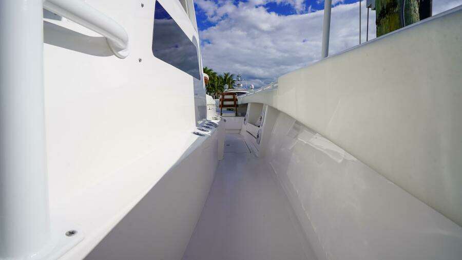 43ft Invincible Yacht For Sale