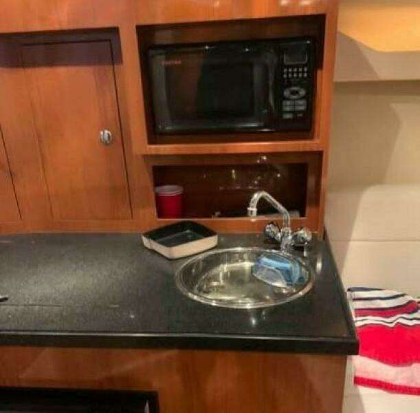 31ft Regal Yacht For Sale