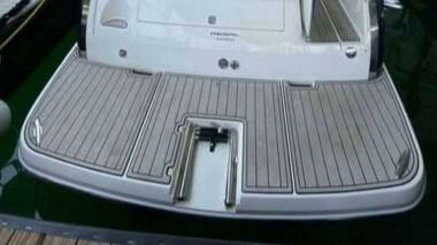 31ft Regal Yacht For Sale