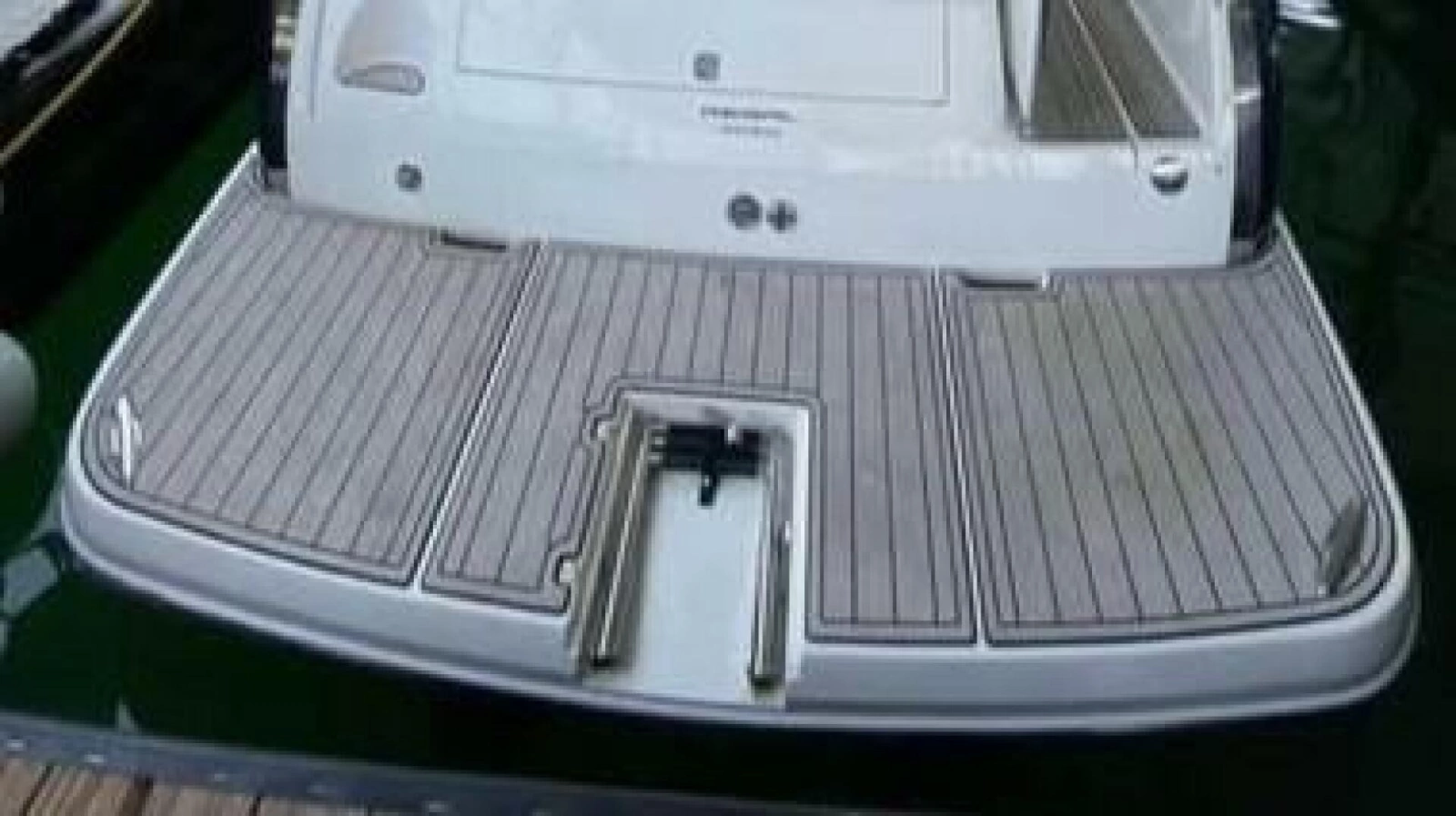 2006 Regal 3060 Window Express