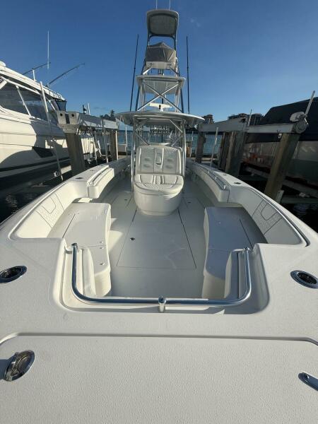 43' 2024 Contender 44 ST