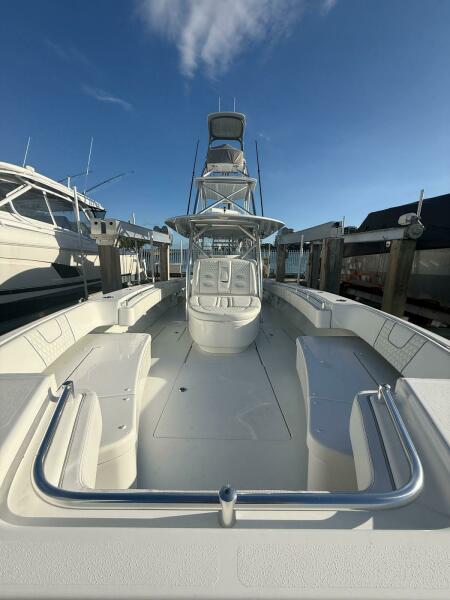 43' 2024 Contender 44 ST