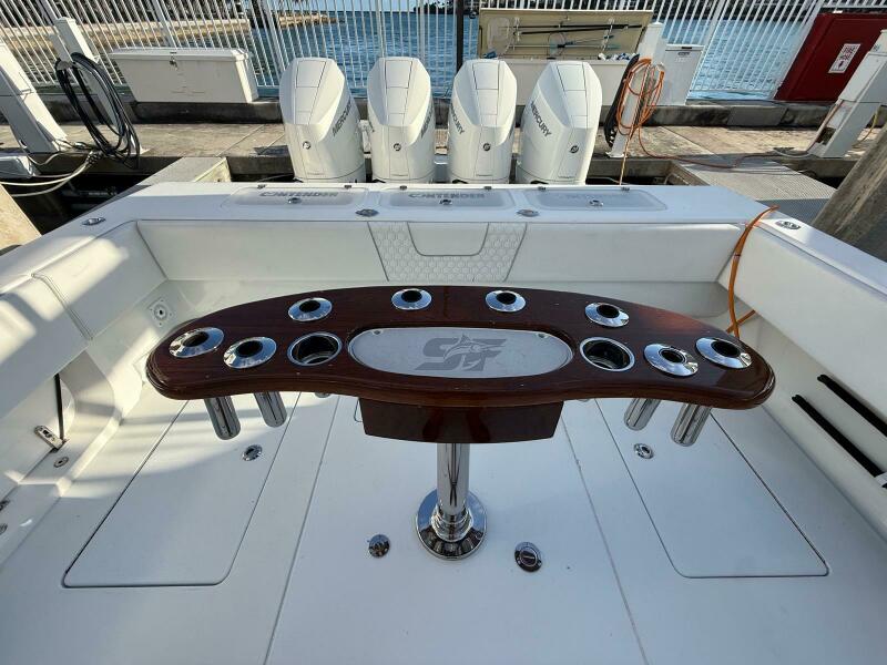 43' 2024 Contender 44 ST