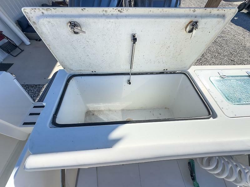 28' 2022 Parker 2801