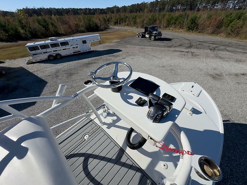 28' 2022 Parker 2801