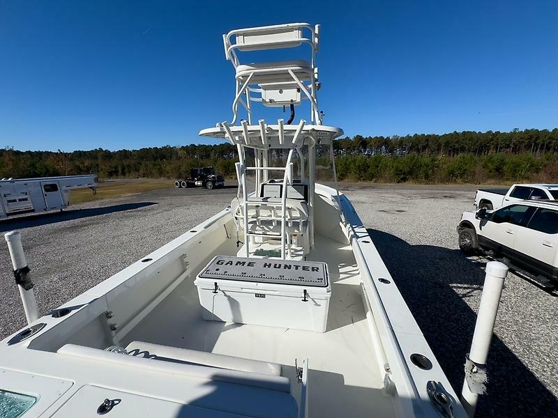 28' 2022 Parker 2801