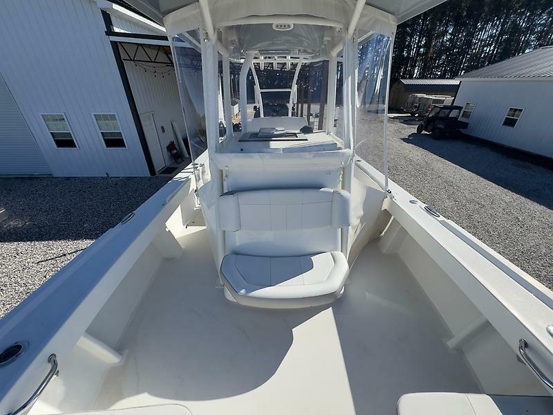 28' 2022 Parker 2801