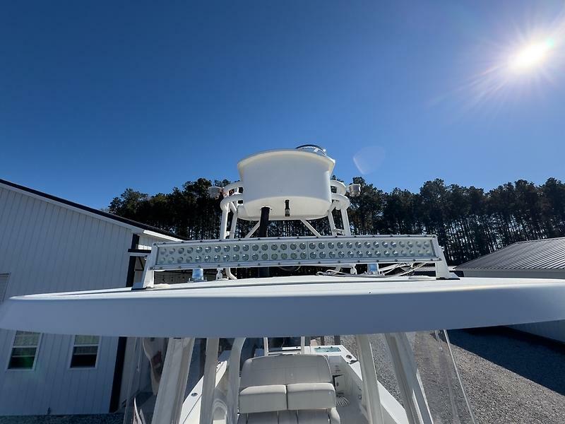 28' 2022 Parker 2801