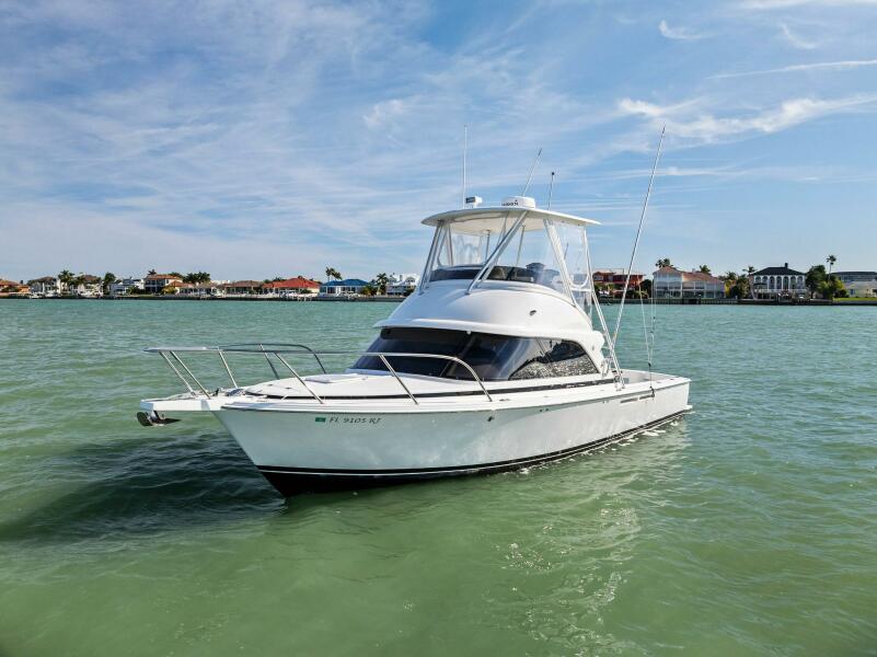 35' 2017 Bertram 35 Flybridge