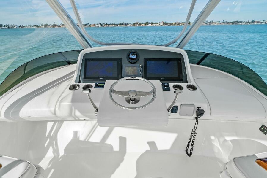 35' 2017 Bertram 35 Flybridge