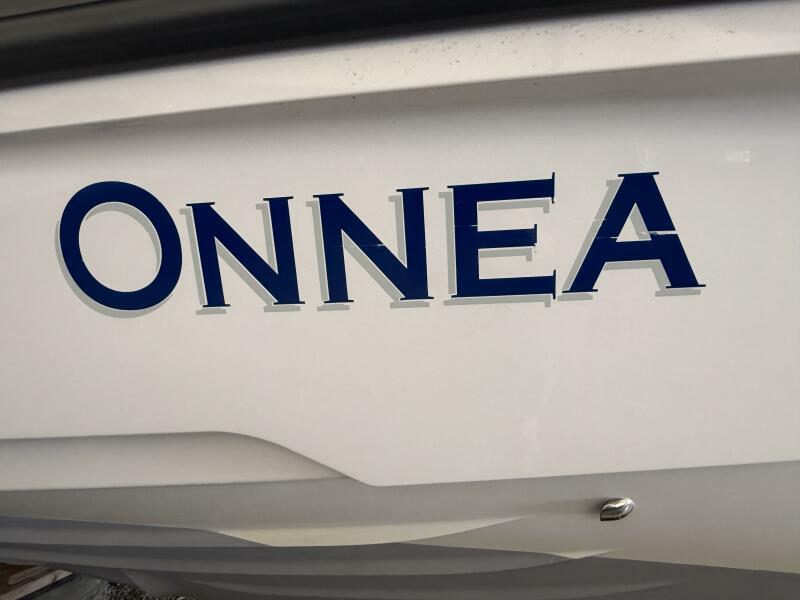 30' 2022 Axopar 28 Cabin