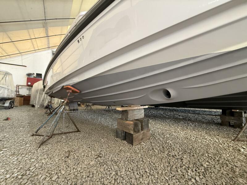 30' 2022 Axopar 28 Cabin