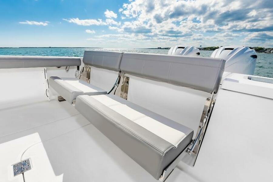 2023 Everglades 335CC — 0005553721