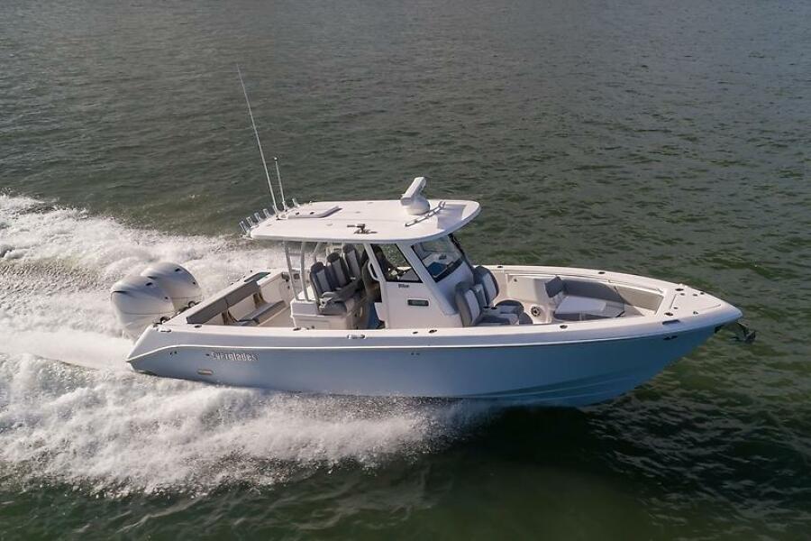 2023 Everglades 335CC — 0005553684