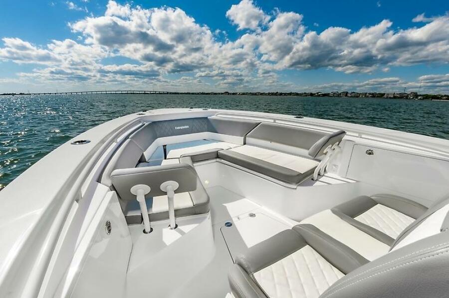 2023 Everglades 335CC — 0005553722