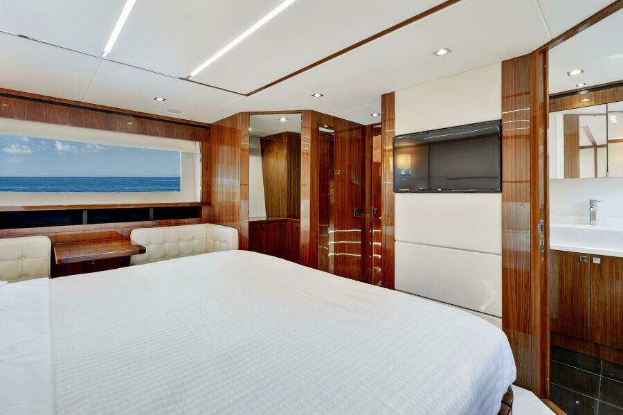 68ft Sunseeker Yacht For Sale