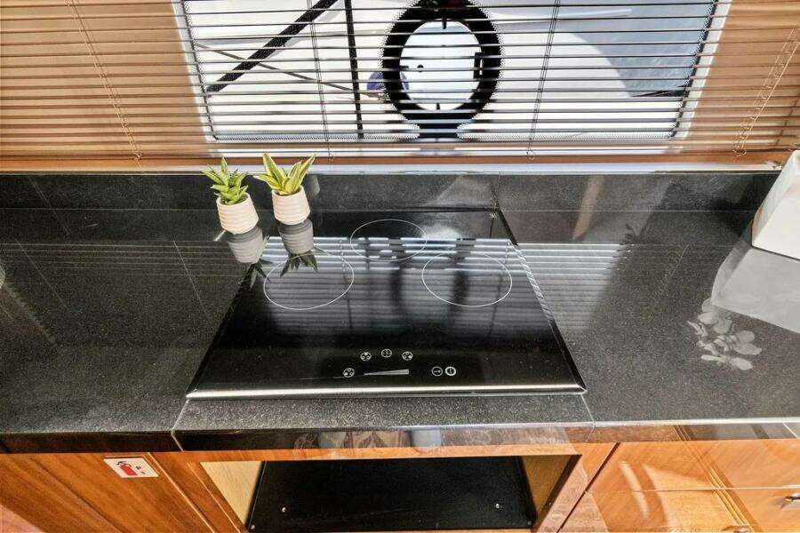 68ft Sunseeker Yacht For Sale