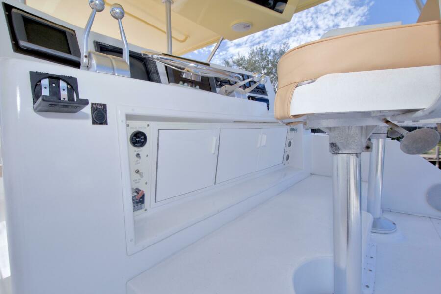 53' 1990 Viking 53 Convertible