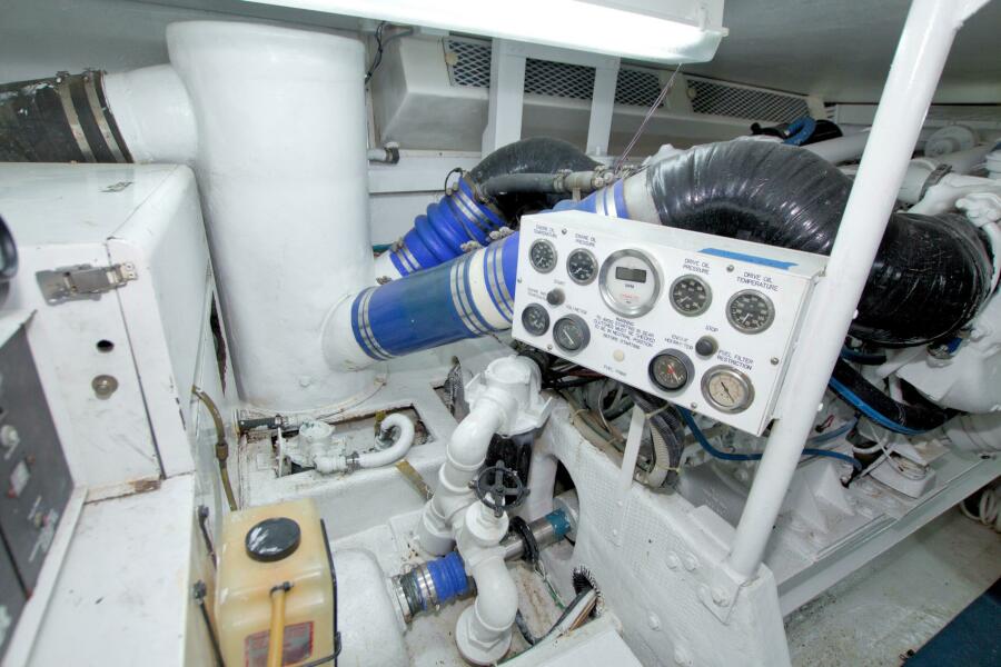 53' 1990 Viking 53 Convertible