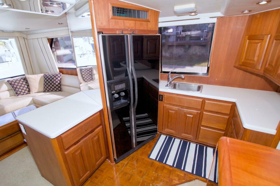 53' 1990 Viking 53 Convertible